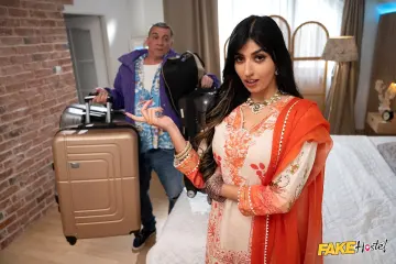 Aaliyah Yasin & Steve Q - FakeHub photo 18