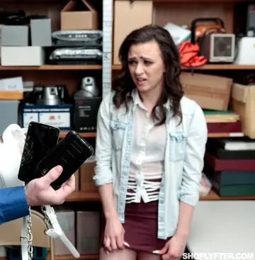Alex More & Jack Vegas - Shoplyfter photo 4