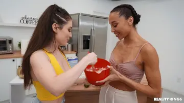 Alexis Tae & Lily Lou photos