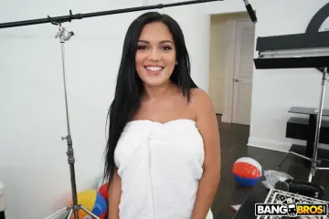 Alina Belle & Johnny Love - BlowJob Fridays photo 11