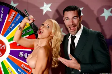 Alix Lynx - Baby Got Boobs photo 7