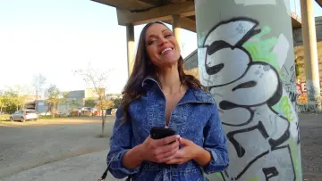 Alyssa Reece - Public Pickups photo 6