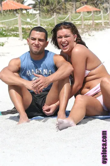 Amber Fuentes & Mikey Butders - Oye Loca photo 13