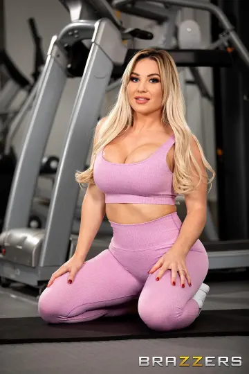 Amber Jade - Hot And Mean photo 5