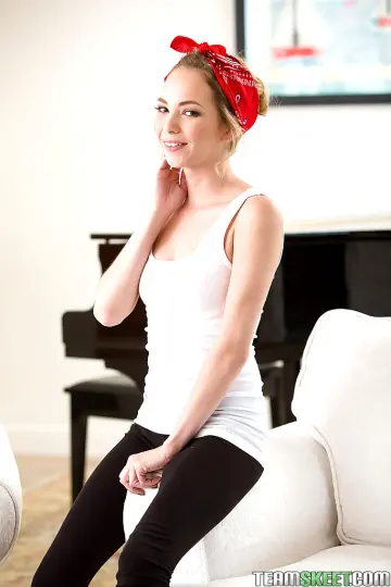 Angel Smalls - Exxxtra Small photo 11