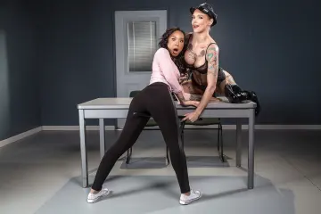 Anna Bell Peaks, Honey Gold & Jessy Jones - Brazzers photo 12