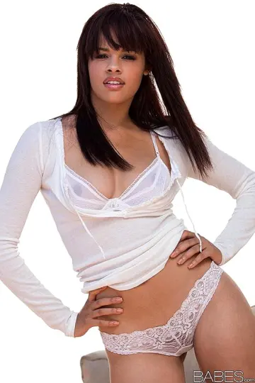 Aria Salazar - Babes photo 4