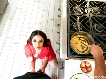 Ariella Ferrera - PervMom photo 9