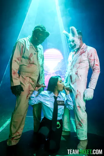 Asia Lee, Danny Mountain & Will Pounder - Exxxtra Small photo 7