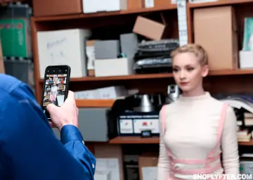 Athena Rayne & Mike Mancini - Shoplyfter photo 9