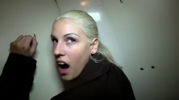 Beata - Public Agent photo 3