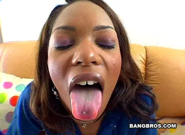 Bigmouthfuls Model - Big Mouthfuls photo 5