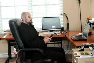 Bill Bailey & Elizabeth Jolie - RealityJunkies photo 9