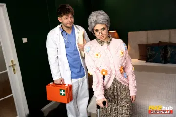 Billie Star & Michael Fly - FakeHub photo 8