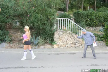 Blondie Fesser - Oye Loca photo 6