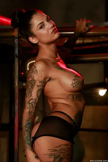 Bonnie Rotten - ZZ Series photo 9