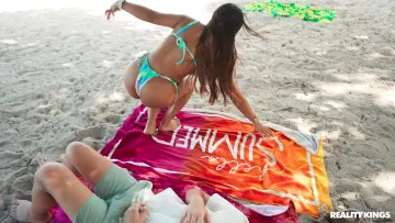 Brandy Salazar & Dickdealer Don - Reality Kings photo 7
