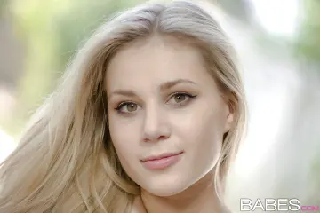 Candy - Babes photo 2