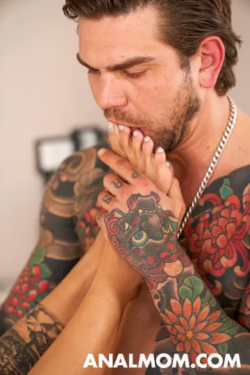 Canela Skin & Juan Lucho - AnalMom photo 7