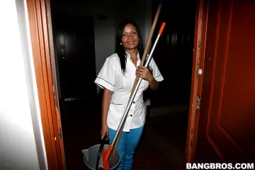 Casandra - My Dirty Maid photo 9