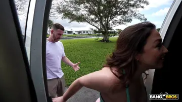 Cassie Lenoir & Tony Rubino - Bang Bus photo 8