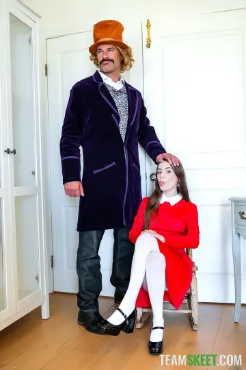Charles Dera & Sia Wood - Exxxtra Small photo 18