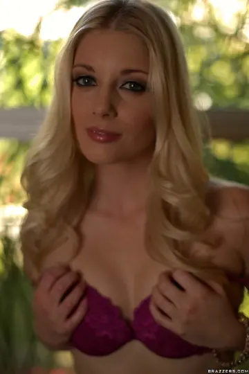 Charlotte Stokely - Hot And Mean photo 8