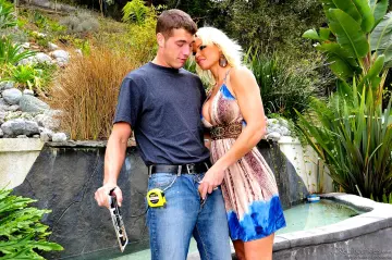 Chris Johnnson & Rhylee Richards - RealityJunkies photo 7