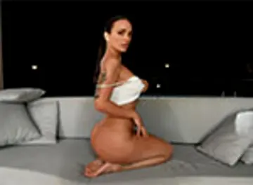 Claudia Bavel & Potro De Bilbao - BangBros photo 6