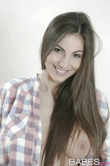 Connie Carter - Babes photo 6