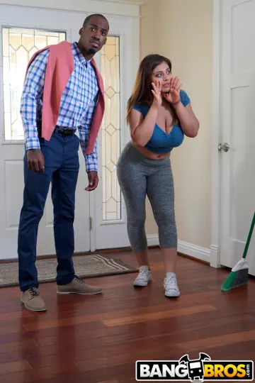 Ella Knox - BangBros photo 2