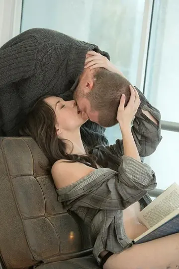 Emily Grey - Babes photo 6