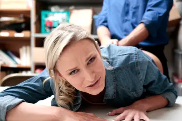 Emma Hix - Shoplyfter photo 5