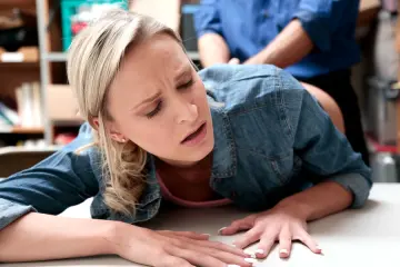 Emma Hix - Shoplyfter photo 9