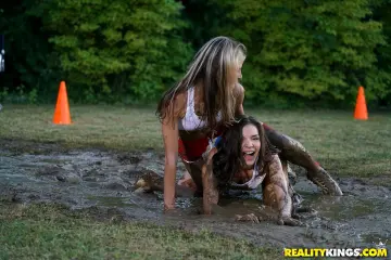 Gina Gerson & Henessy - We Live Together photo 5