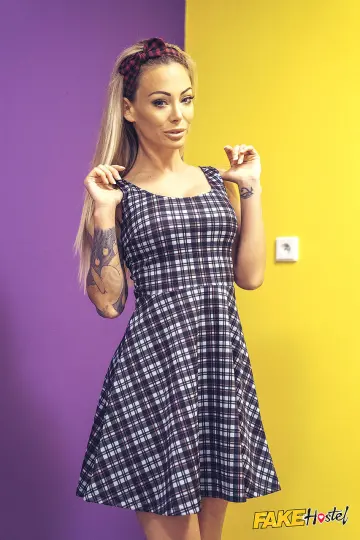 Isabelle Deltore & Steve Q - FakeHub photo 19