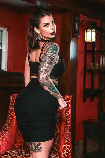 Ivy Lebelle & Danny D photos