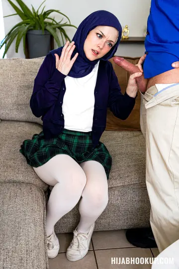 Jade Valentine, Ruby Moon & Brad Sterling - Hijab Hookup photo 6