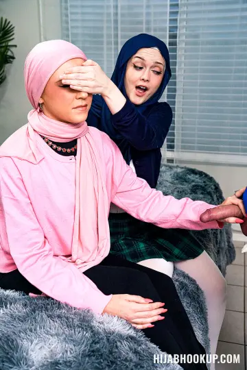 Jade Valentine, Ruby Moon & Brad Sterling - Hijab Hookup photo 12