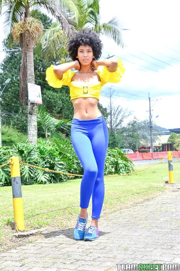 Janeth Black & Mario Leon - Oye Loca photo 10