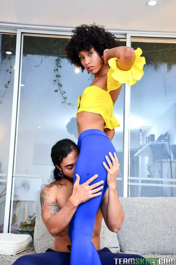 Janeth Black & Mario Leon - Oye Loca photo 22