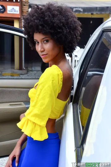 Janeth Black & Mario Leon - Oye Loca photo 3