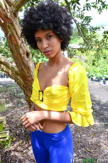 Janeth Black & Mario Leon - Oye Loca photo 8