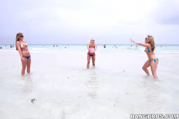 Jennifer Annah Fox, Mercedes Lynn & Sofia Ressen - Party of 3 photo 6