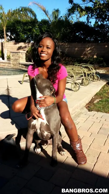 Jezabel Vessir - BangBros photo 4