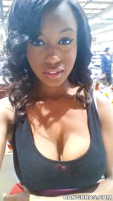 Jezabel Vessir - BangBros photo 16
