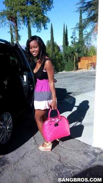 Jezabel Vessir - Big Tits, Round Asses photo 3