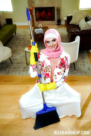 Julia James, Laynee James & Anthony White - Hijab Hookup photo 22