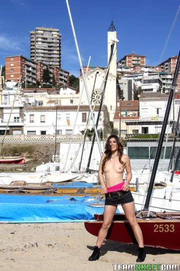 Julia Roca - Oye Loca photo 7