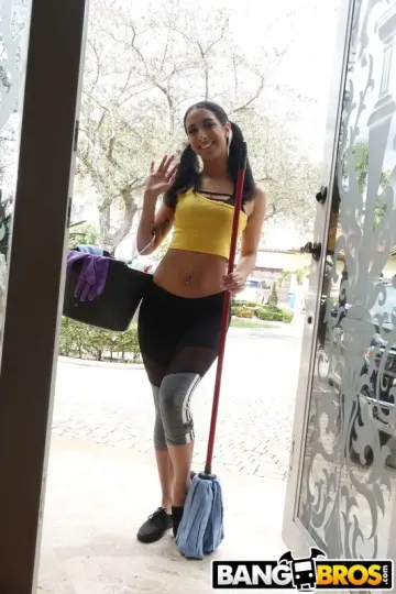 Kiarra Nava Hoe & Peter Green - My Dirty Maid photo 3